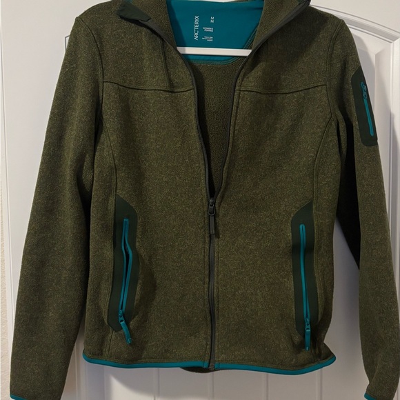 Arc'teryx Jackets & Blazers - Arc'teryx Olive Green Utility Jacket
